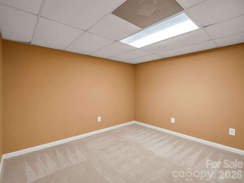 69 Ivy Lane, Fletcher, NC 28732.  MLS# CAR4417704, YatesRealty ID 47332. Office 1