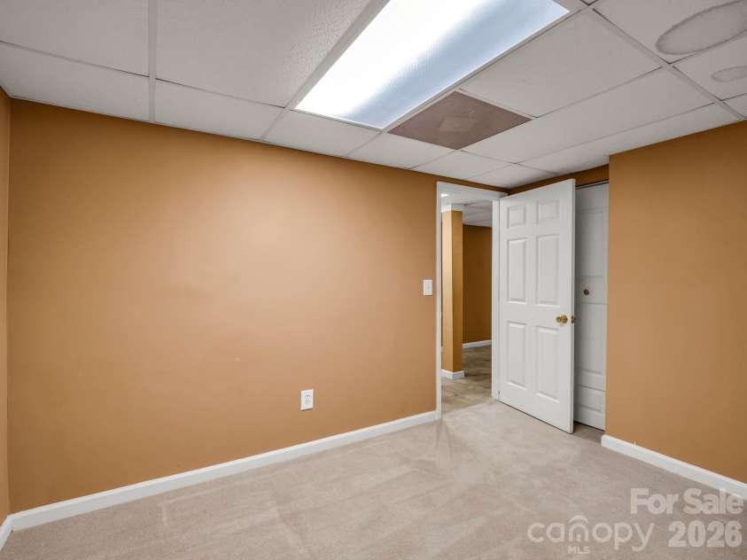 69 Ivy Lane, Fletcher, NC 28732.  MLS# CAR4417704, YatesRealty ID 47332. Office 1
