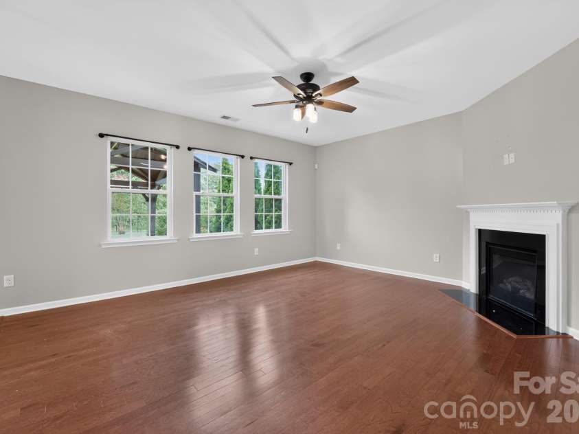 8224 Kelburn Lane, Charlotte, NC 28273.  MLS# CAR4419014, YatesRealty ID 47333. 