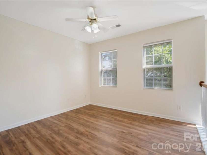 423 Mountain Quail Drive, Charlotte, NC 28216.  MLS# CAR4419011, YatesRealty ID 47334. 