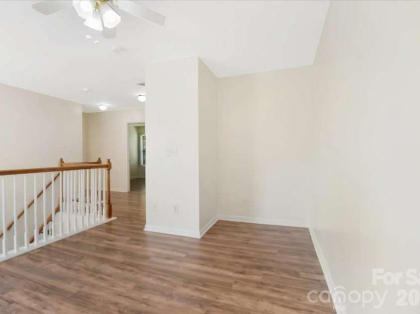 423 Mountain Quail Drive, Charlotte, NC 28216.  MLS# CAR4419011, YatesRealty ID 47334. 