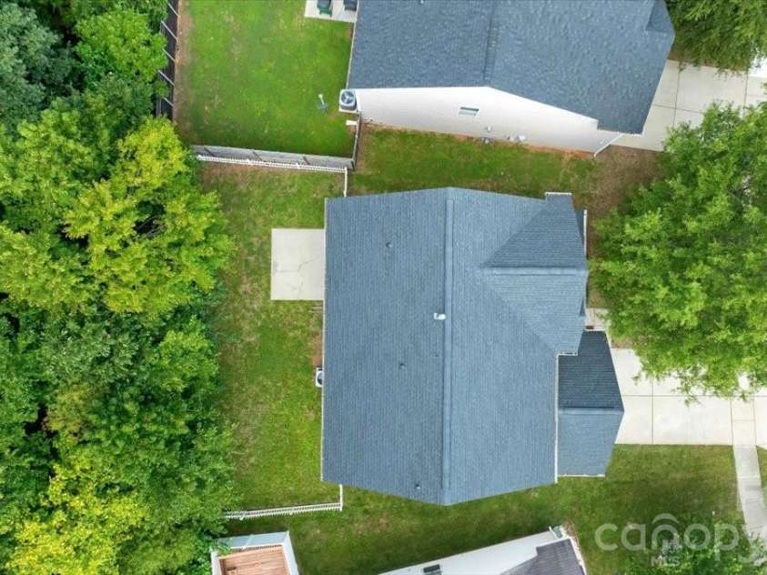 423 Mountain Quail Drive, Charlotte, NC 28216.  MLS# CAR4419011, YatesRealty ID 47334. 
