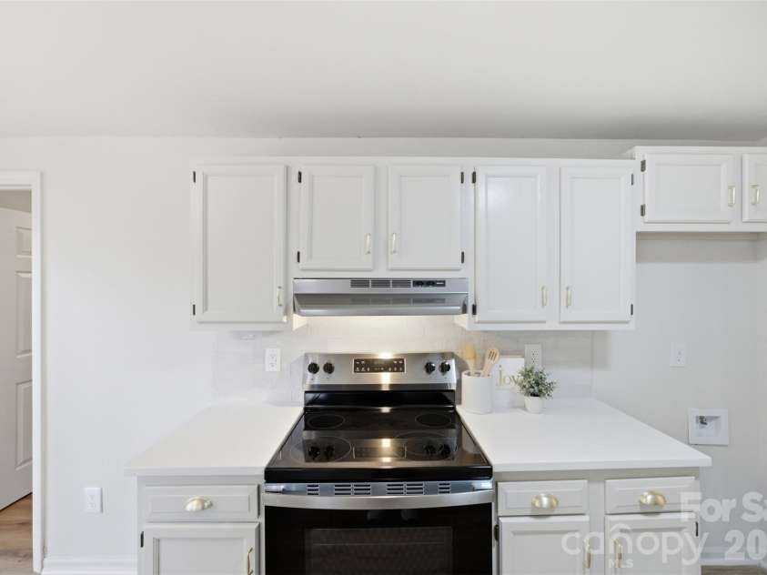 8056 Lawyers Road, Charlotte, NC 28227.  MLS# CAR4418976, YatesRealty ID 47336. 