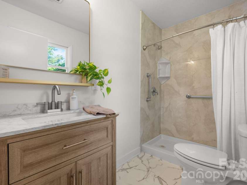 178 Trailwood Drive, Forest City, NC 28043.  MLS# CAR4417295, YatesRealty ID 47338. 
