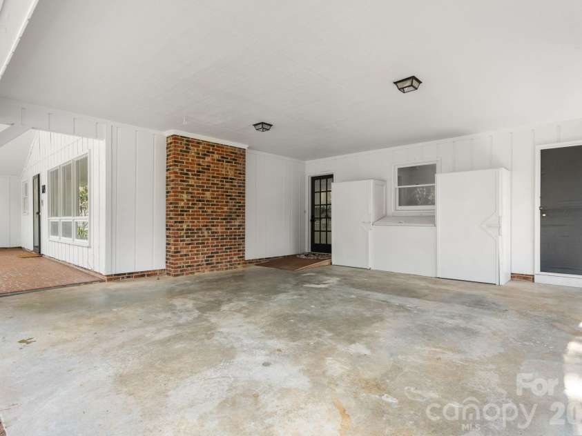 178 Trailwood Drive, Forest City, NC 28043.  MLS# CAR4417295, YatesRealty ID 47338. 