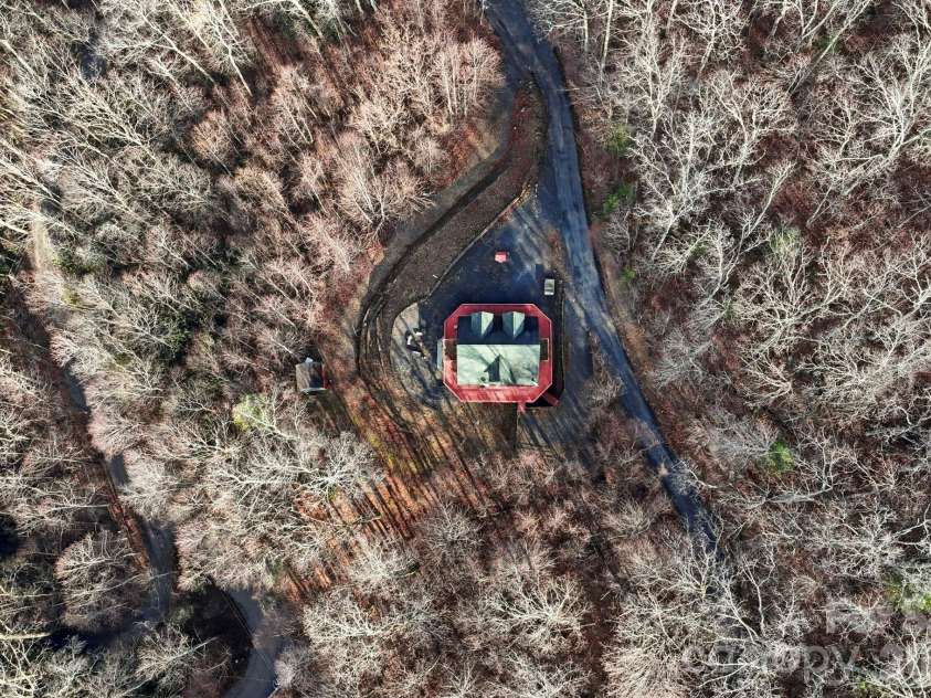 11 Roberts Drive, Swannanoa, NC 28778.  MLS# CAR4352970, YatesRealty ID 4734. 