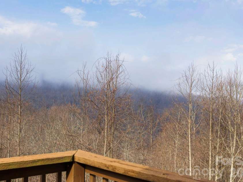 11 Roberts Drive, Swannanoa, NC 28778.  MLS# CAR4352970, YatesRealty ID 4734. 