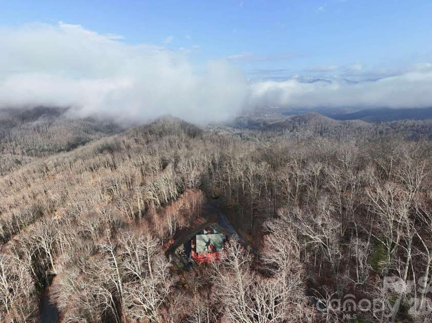 11 Roberts Drive, Swannanoa, NC 28778.  MLS# CAR4352970, YatesRealty ID 4734. 