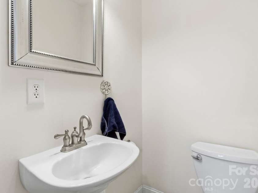 11 Roberts Drive, Swannanoa, NC 28778.  MLS# CAR4352970, YatesRealty ID 4734. Main floor half bath