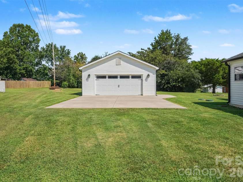 119 Wild Rose Loop, Mooresville, NC 28115.  MLS# CAR4419147, YatesRealty ID 47341. 