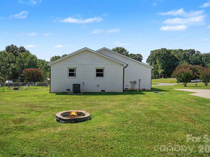 119 Wild Rose Loop, Mooresville, NC 28115.  MLS# CAR4419147, YatesRealty ID 47341. 
