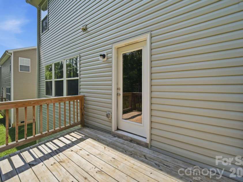 7725 Lane Drive, Charlotte, NC 28212.  MLS# CAR4395827, YatesRealty ID 47342. Deck
