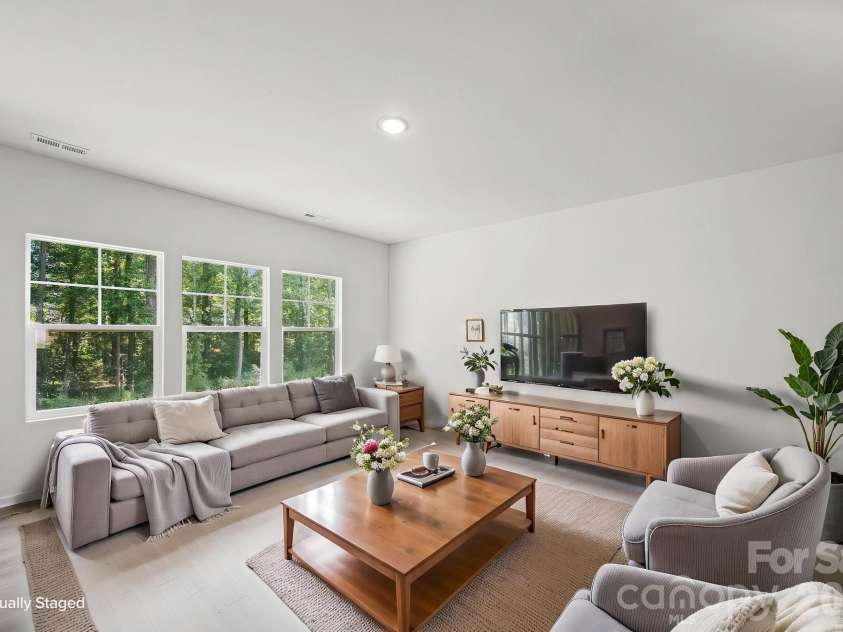 7725 Lane Drive, Charlotte, NC 28212.  MLS# CAR4395827, YatesRealty ID 47342. Great Room - Virtually Staged