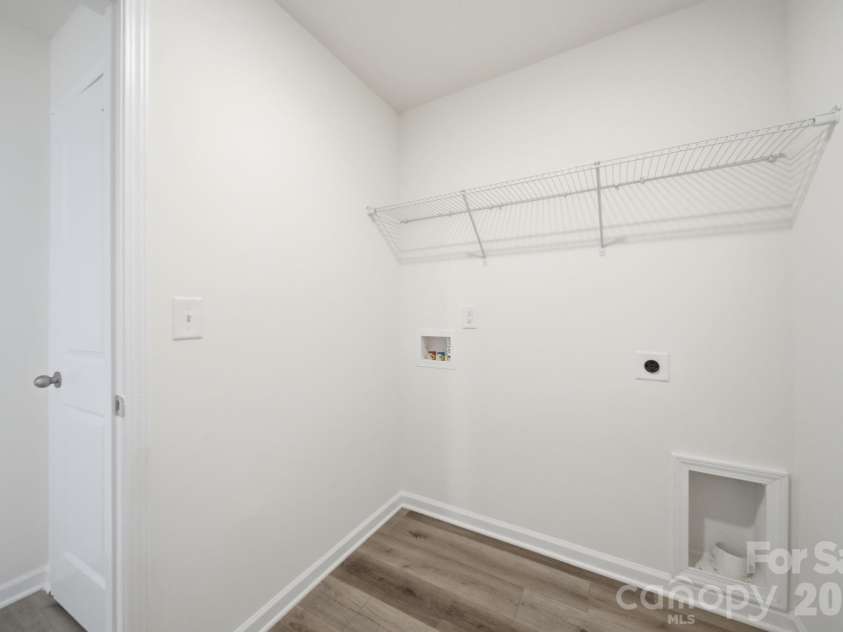 7725 Lane Drive, Charlotte, NC 28212.  MLS# CAR4395827, YatesRealty ID 47342. Laundry Room
