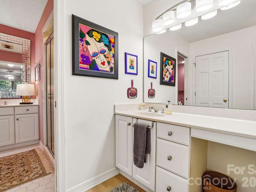 15 Stony Ridge, Asheville, NC 28804.  MLS# CAR4413777, YatesRealty ID 47343. 