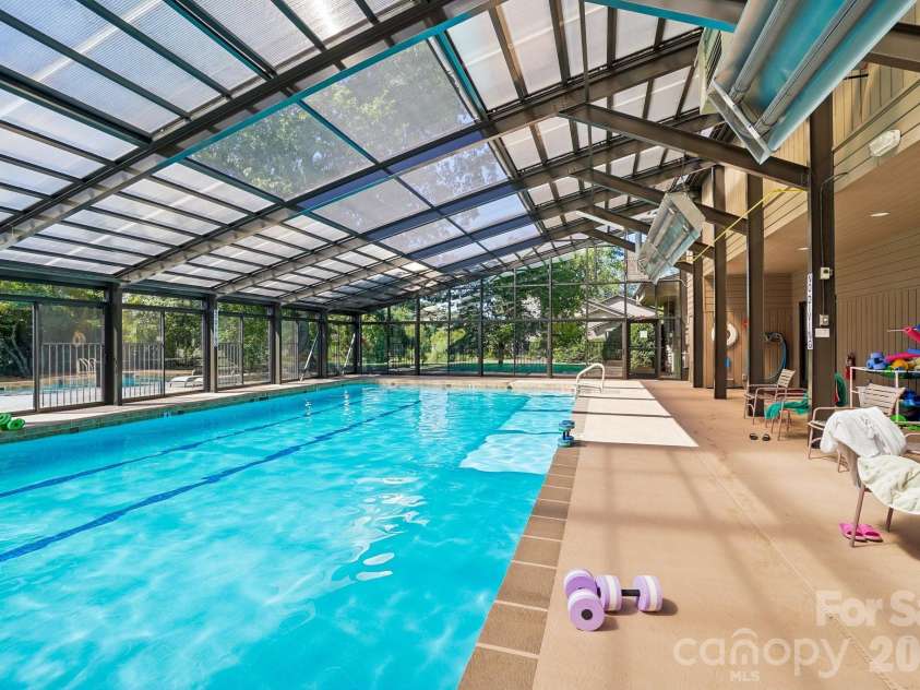 15 Stony Ridge, Asheville, NC 28804.  MLS# CAR4413777, YatesRealty ID 47343. Community Amentiy