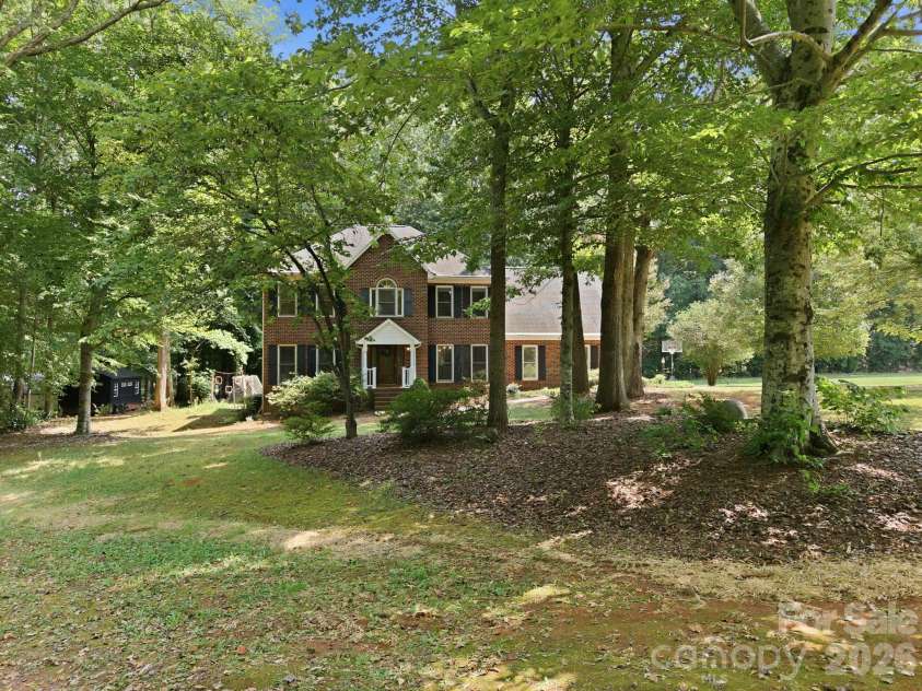 117 Carriage Lane, Salisbury, NC 28146.  MLS# CAR4418797, YatesRealty ID 47344. 