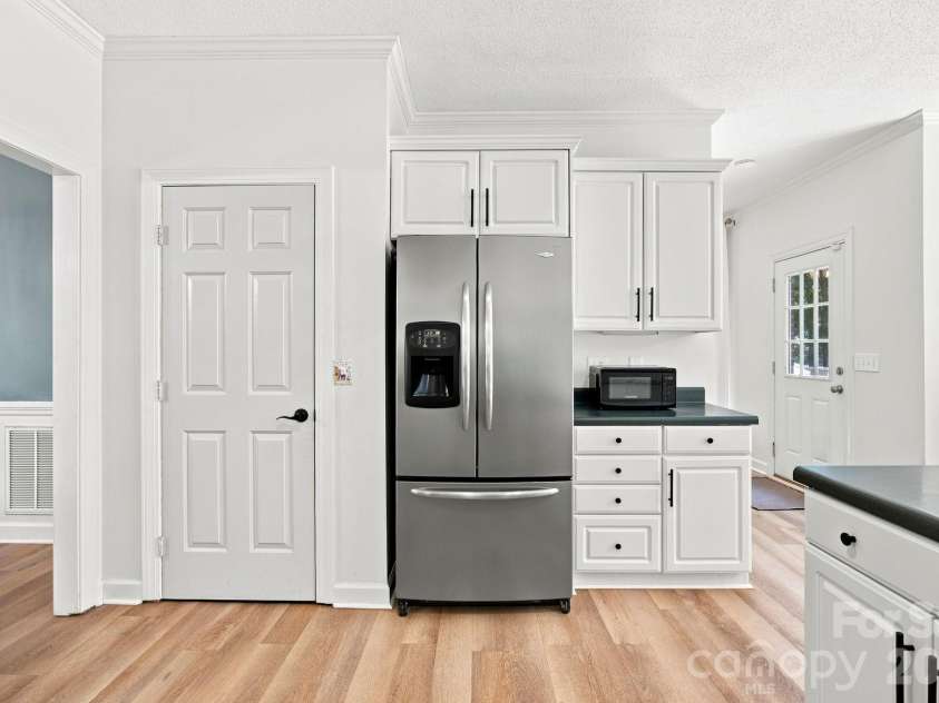 117 Carriage Lane, Salisbury, NC 28146.  MLS# CAR4418797, YatesRealty ID 47344. 