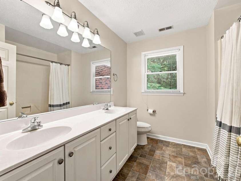 117 Carriage Lane, Salisbury, NC 28146.  MLS# CAR4418797, YatesRealty ID 47344. 