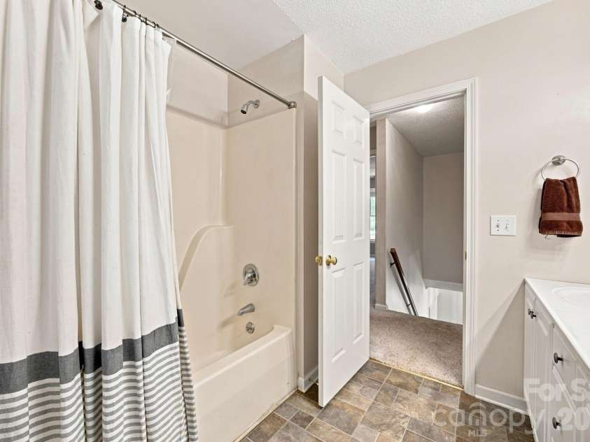 117 Carriage Lane, Salisbury, NC 28146.  MLS# CAR4418797, YatesRealty ID 47344. 