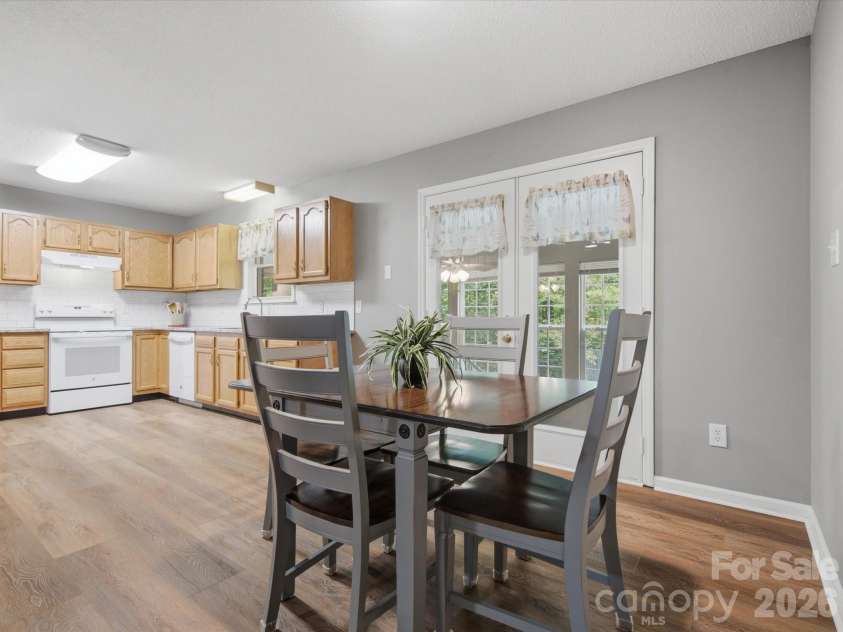 155 Grandview Road, Clover, SC 29710.  MLS# CAR4418393, YatesRealty ID 47345. 