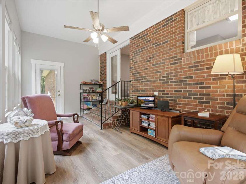 155 Grandview Road, Clover, SC 29710.  MLS# CAR4418393, YatesRealty ID 47345. 