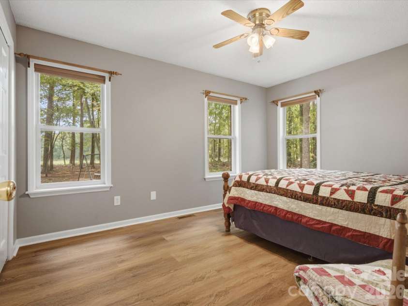 155 Grandview Road, Clover, SC 29710.  MLS# CAR4418393, YatesRealty ID 47345. 