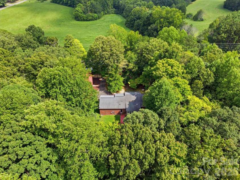 155 Grandview Road, Clover, SC 29710.  MLS# CAR4418393, YatesRealty ID 47345. 