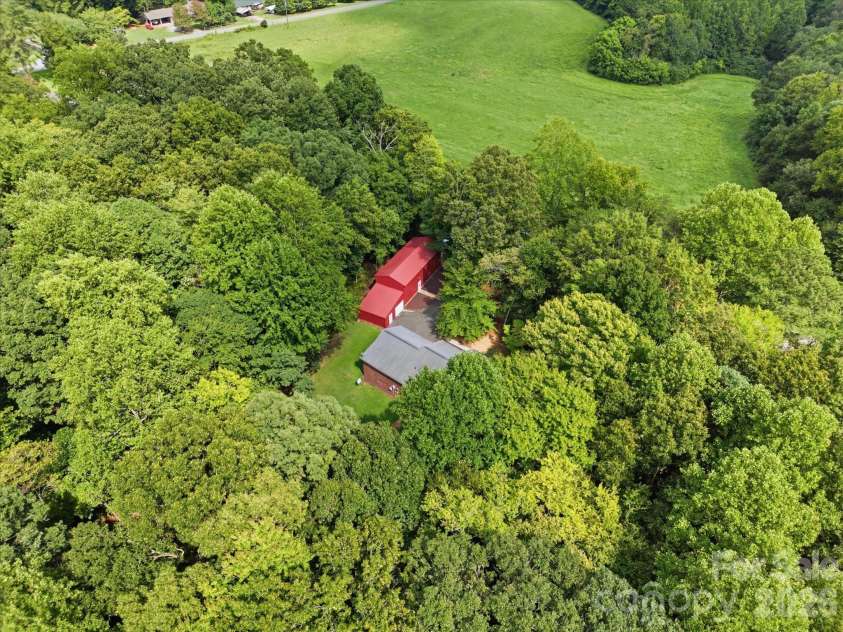 155 Grandview Road, Clover, SC 29710.  MLS# CAR4418393, YatesRealty ID 47345. 