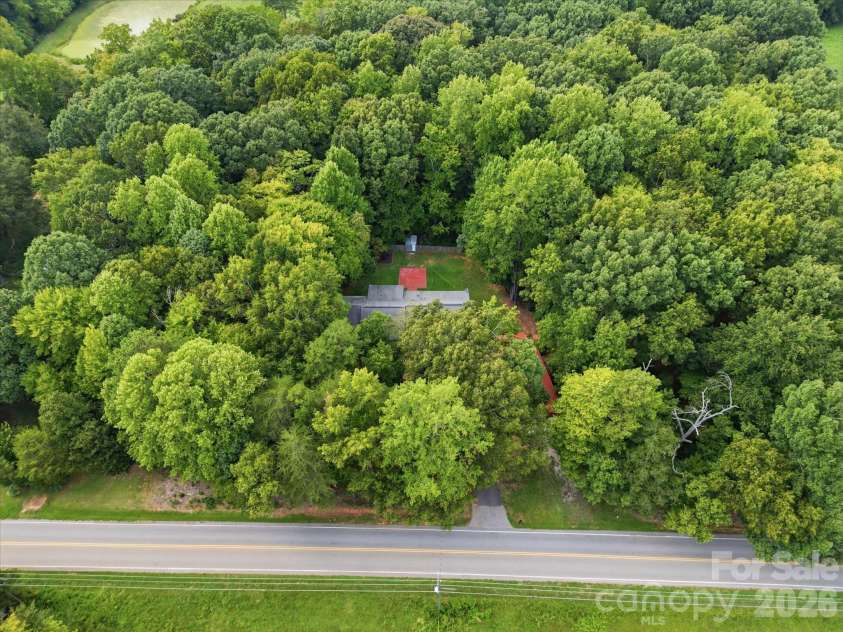 155 Grandview Road, Clover, SC 29710.  MLS# CAR4418393, YatesRealty ID 47345. 