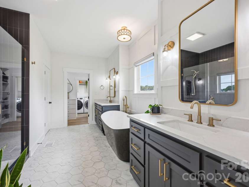 215 Cal Kennedy Road, Cleveland, NC 27013.  MLS# CAR4418527, YatesRealty ID 47347. Primary Bath