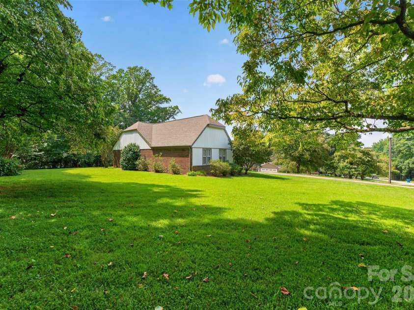2923 Dogwood Drive, Claremont, NC 28610.  MLS# CAR4418731, YatesRealty ID 47349. 