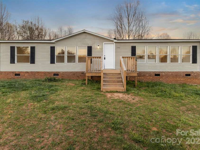 190 Grassy Meadow Lane, Statesville, NC 28625.  MLS# CAR4239816, YatesRealty ID 4735. 