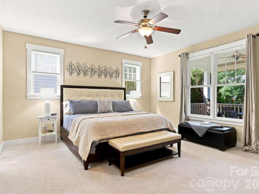 19 Oakhaven Terrace, Asheville, NC 28803.  MLS# CAR4417240, YatesRealty ID 47350. 