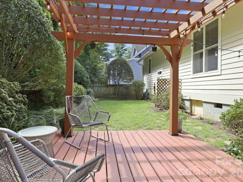 19 Oakhaven Terrace, Asheville, NC 28803.  MLS# CAR4417240, YatesRealty ID 47350. 