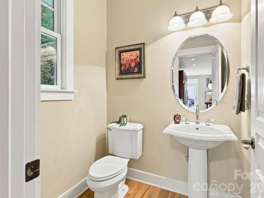 19 Oakhaven Terrace, Asheville, NC 28803.  MLS# CAR4417240, YatesRealty ID 47350. 