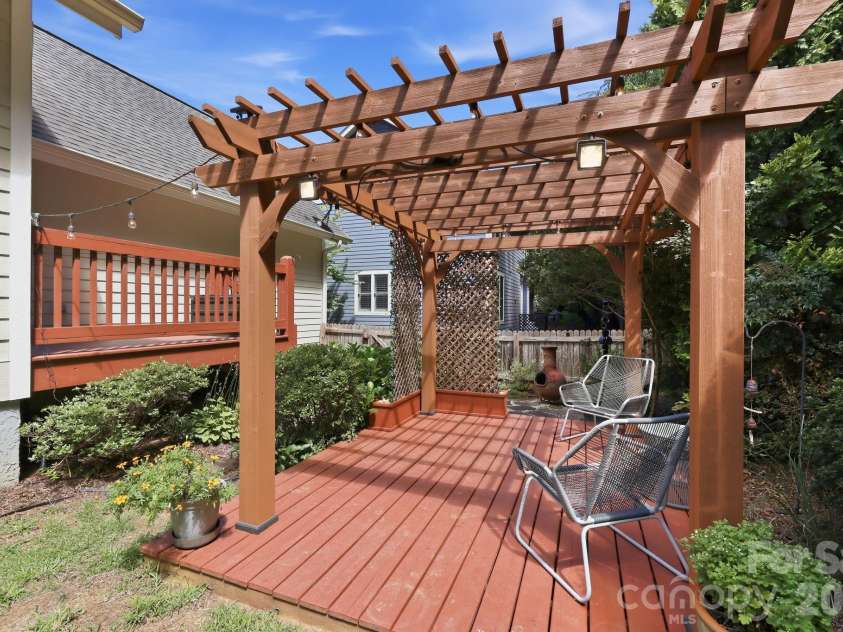 19 Oakhaven Terrace, Asheville, NC 28803.  MLS# CAR4417240, YatesRealty ID 47350. 