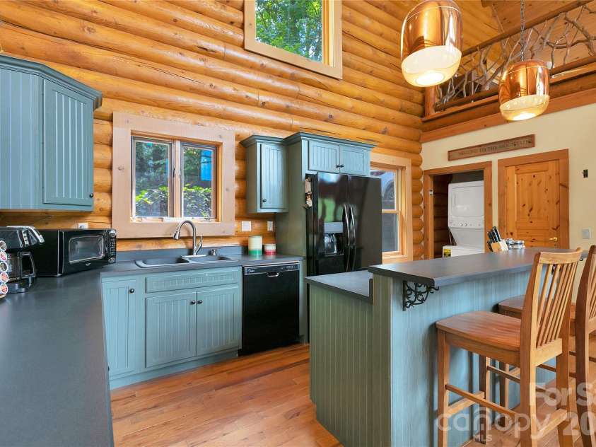 135 Ridge Top Drive, Topton, NC 28781.  MLS# CAR4418835, YatesRealty ID 47353. 