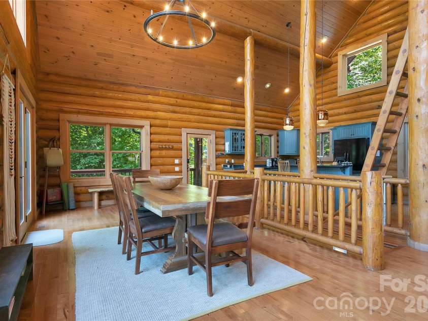 135 Ridge Top Drive, Topton, NC 28781.  MLS# CAR4418835, YatesRealty ID 47353. 