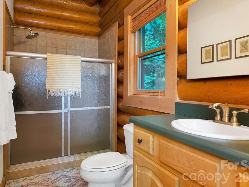 135 Ridge Top Drive, Topton, NC 28781.  MLS# CAR4418835, YatesRealty ID 47353. ...and bath
