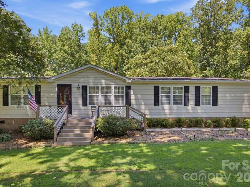 185 Payne Street, Mount Holly, NC 28120.  MLS# CAR4418769, YatesRealty ID 47354. 