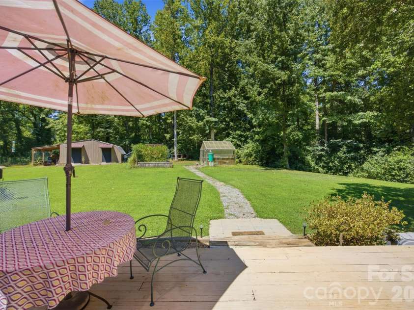185 Payne Street, Mount Holly, NC 28120.  MLS# CAR4418769, YatesRealty ID 47354. 