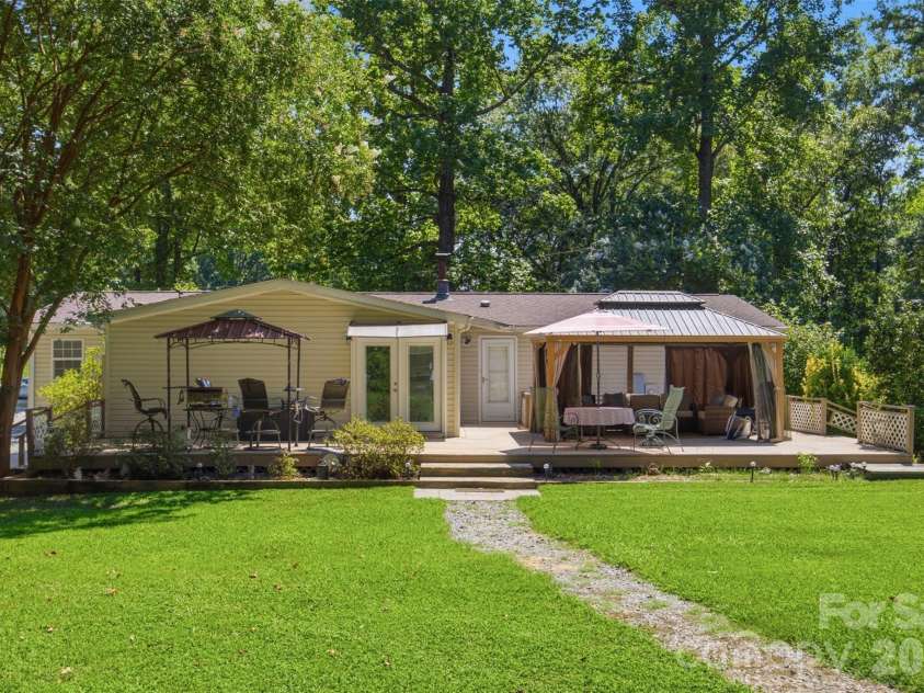 185 Payne Street, Mount Holly, NC 28120.  MLS# CAR4418769, YatesRealty ID 47354. 