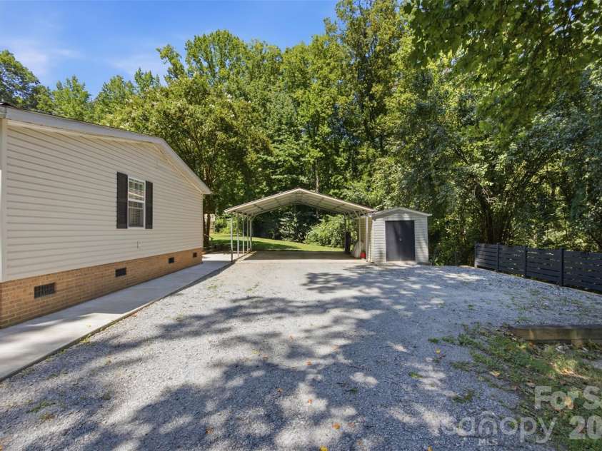185 Payne Street, Mount Holly, NC 28120.  MLS# CAR4418769, YatesRealty ID 47354. 