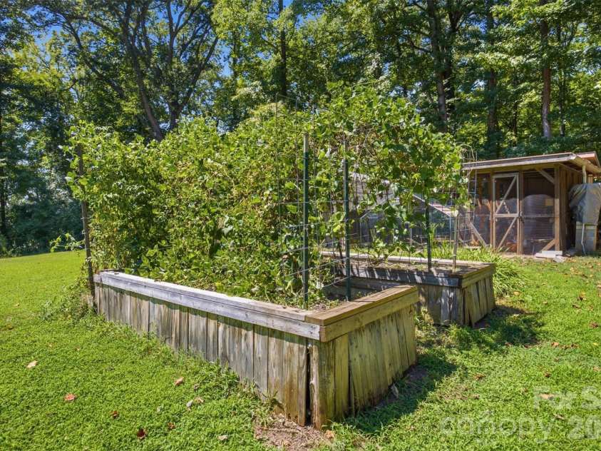 185 Payne Street, Mount Holly, NC 28120.  MLS# CAR4418769, YatesRealty ID 47354. 