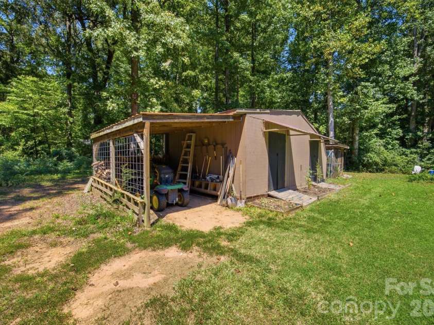 185 Payne Street, Mount Holly, NC 28120.  MLS# CAR4418769, YatesRealty ID 47354. 