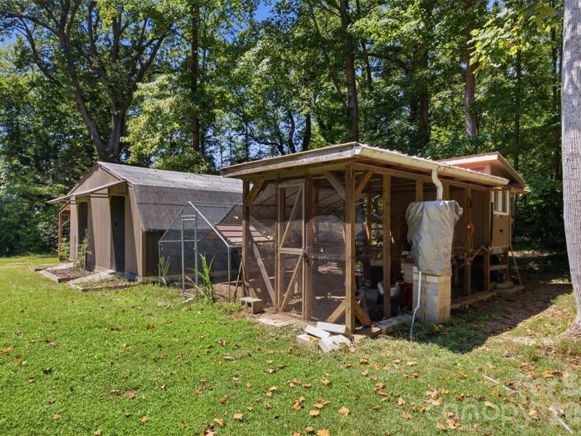 185 Payne Street, Mount Holly, NC 28120.  MLS# CAR4418769, YatesRealty ID 47354. 