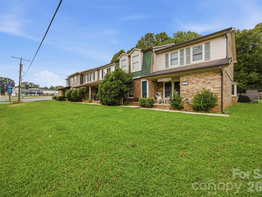 1228 B Oakwood Avenue, Kannapolis, NC 28081.  MLS# CAR4418779, YatesRealty ID 47355. 