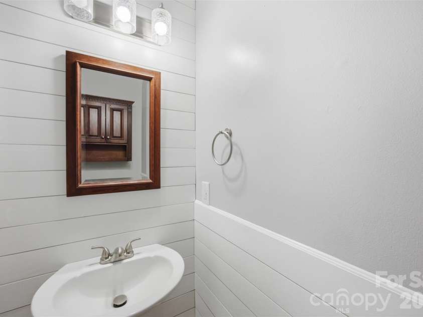 1228 B Oakwood Avenue, Kannapolis, NC 28081.  MLS# CAR4418779, YatesRealty ID 47355. 