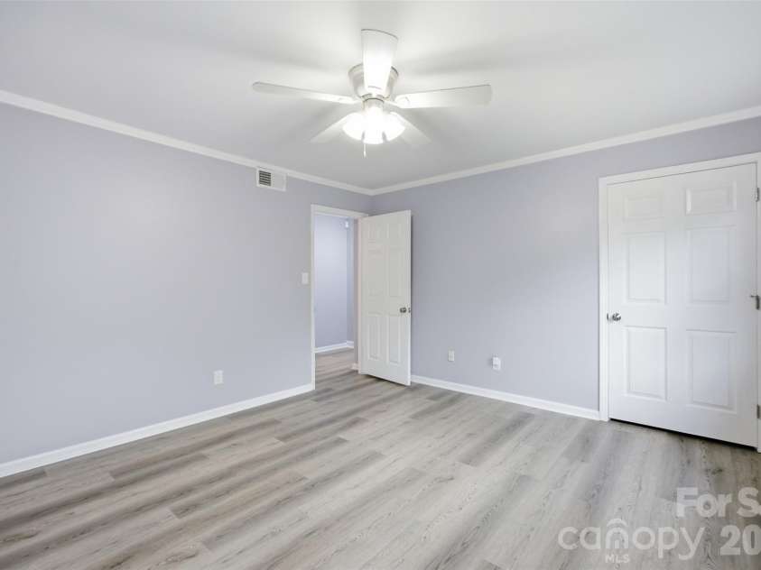 1228 B Oakwood Avenue, Kannapolis, NC 28081.  MLS# CAR4418779, YatesRealty ID 47355. 